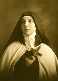 Teresa_de_Los_Andes_con_habito_de_Carmelita_Descalza